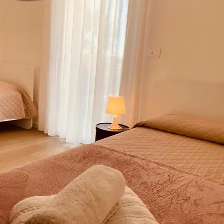 App4rent Ground Floor - 2 Family *