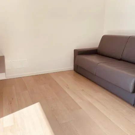 App4rent Ground Floor - 2 Family Apartment