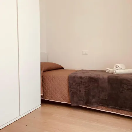 App4rent Ground Floor - 2 Family
